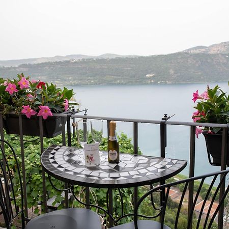 B&B Carpe Diem Vista Lago 카스텔간돌포 외부 사진